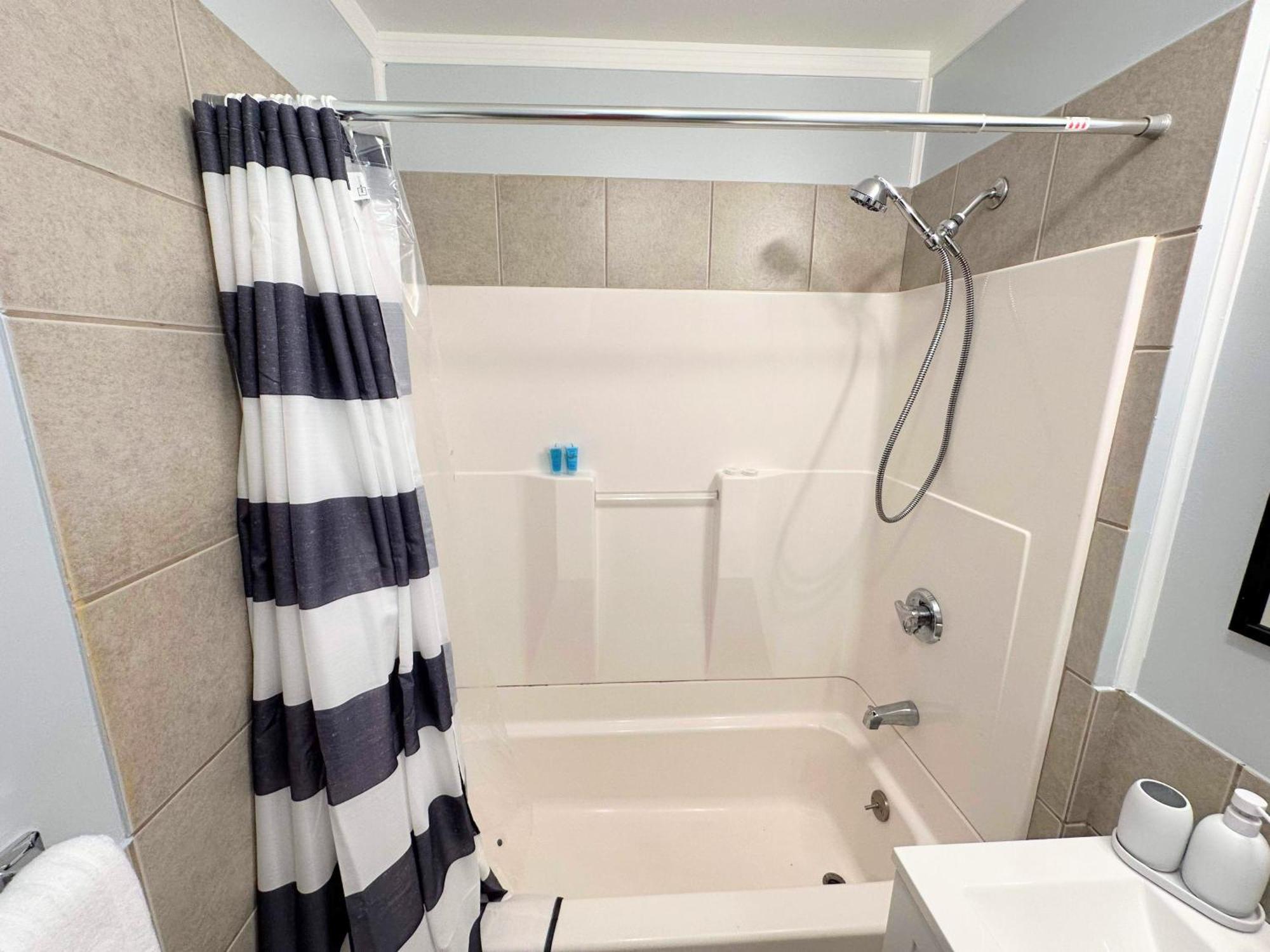 Like 4-Star Hotel, But Cheaper! 포터컷 외부 사진
